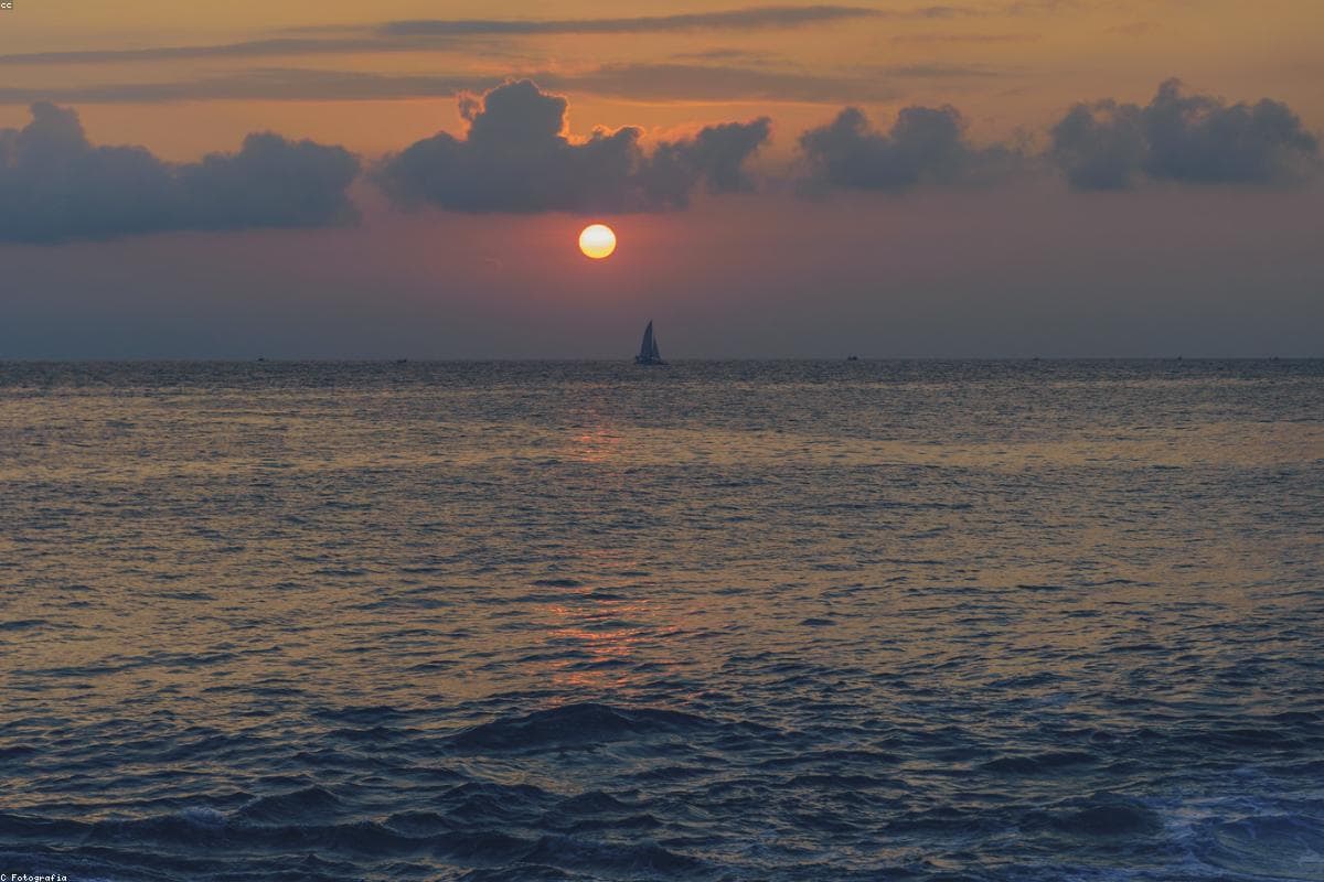 Where to find the best Beaches in Diyaluma Falls